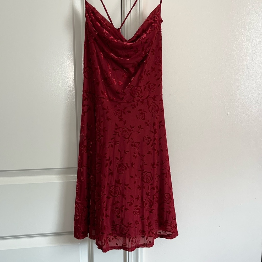 Red rose strap dress size large velvet texture roses